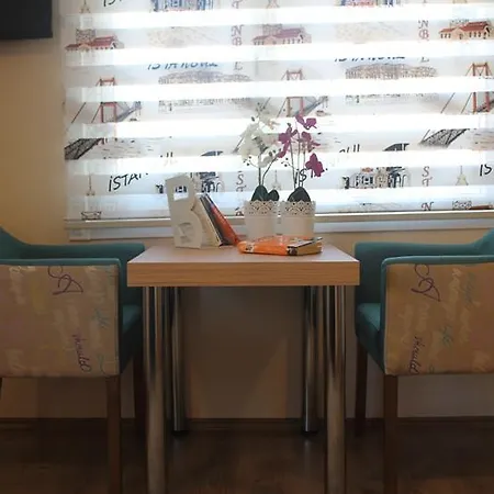 Qinn Apartments 3*