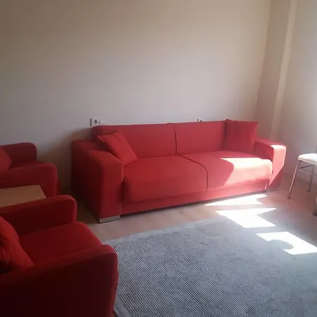 Qinn Apartments Aparthotel 3*